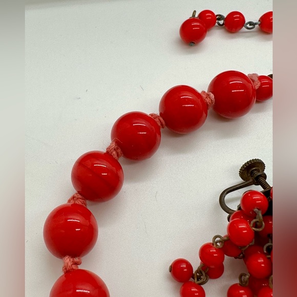 Retro Red Vintage Jewelry lot - Picture 9 of 17